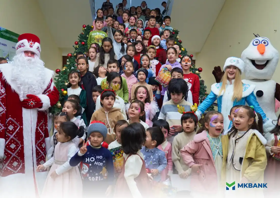 МКБAНКда Янги йил шукуҳи: Жажжи банкирлар байрам арчаси атрофида жам бўлди