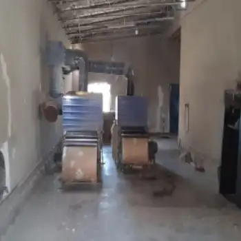 Sholi yanchish sexi va paxtani qayta ishlash sexi binosi