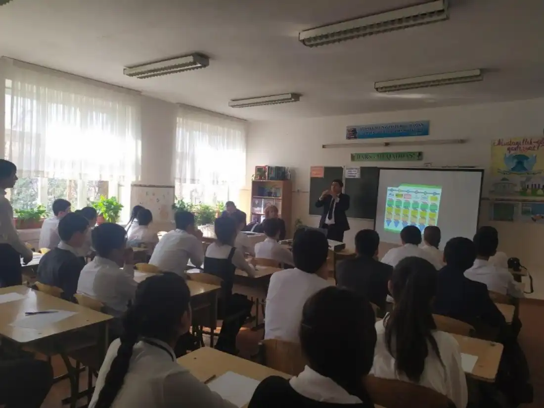 Для школьников был организован практический урок