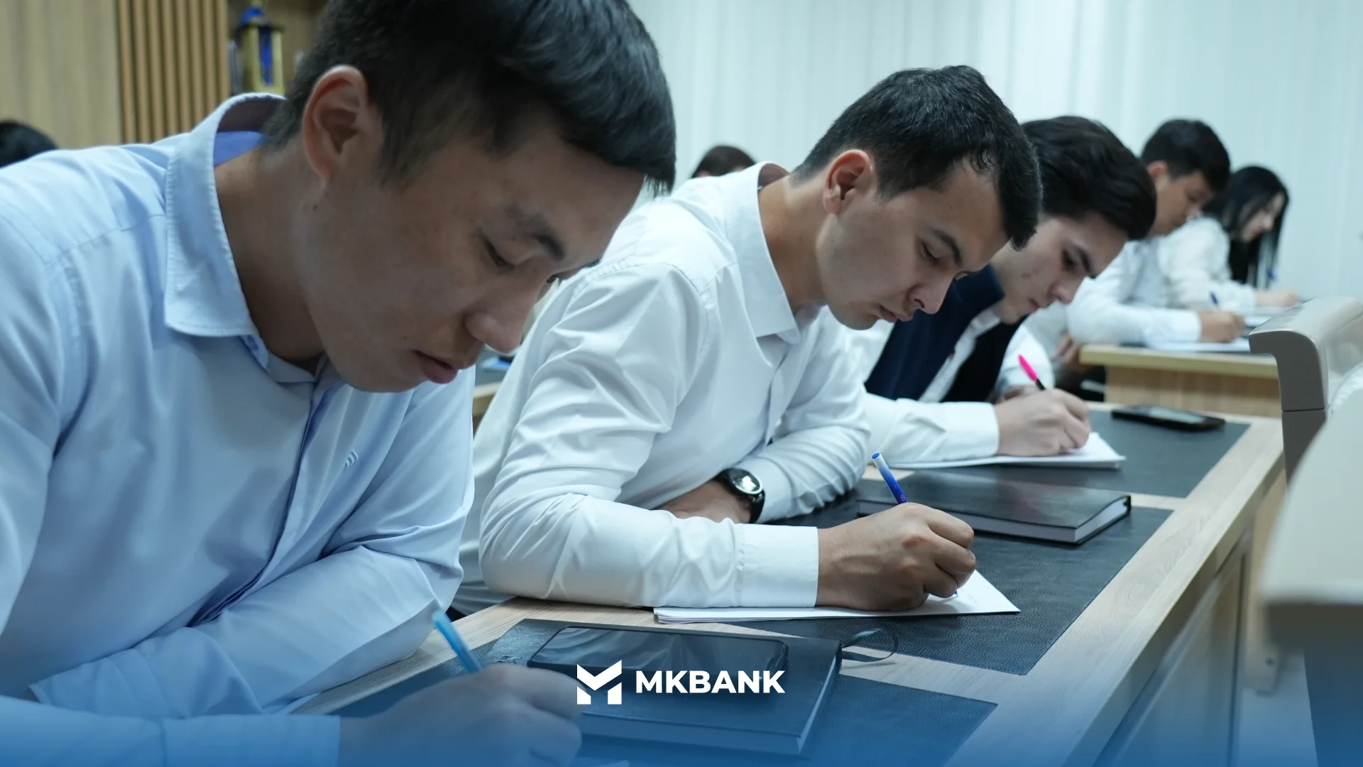 Frame 2131331337.png